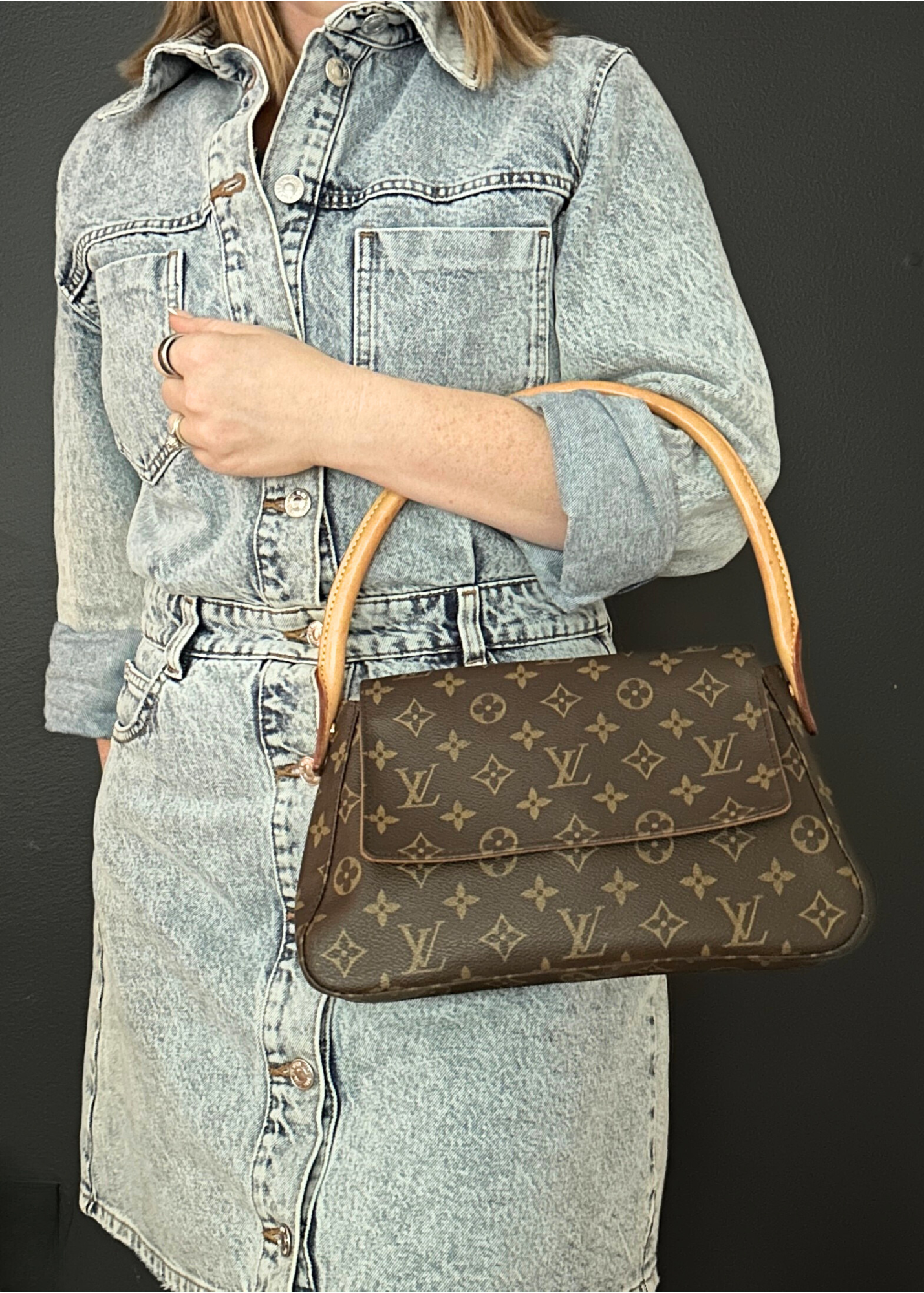 LOUIS VUITTON MINI LOOPING