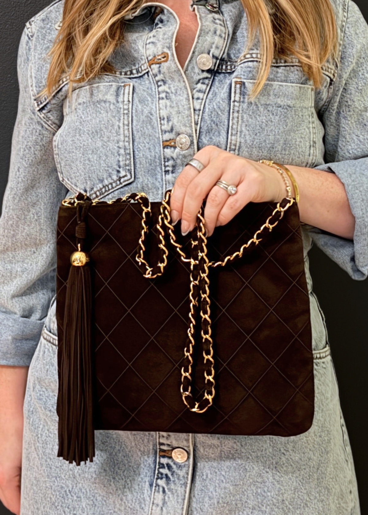 CHANEL SUEDE MATELASSÉ CROSSBODY BAG Try On3
