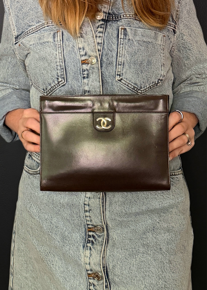 CHANEL CLUTCH