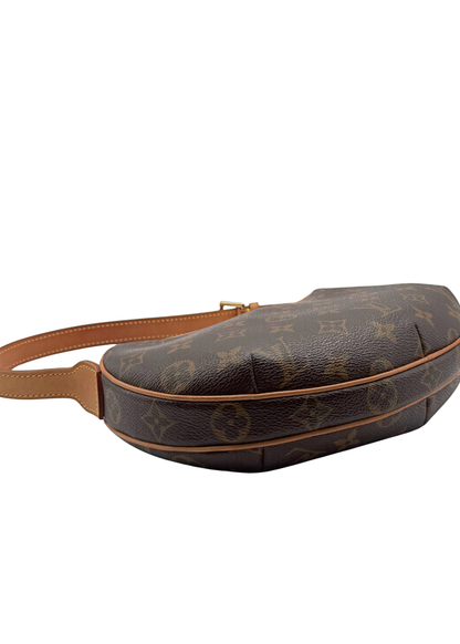 LOUIS VUITTON CROISSANT PM