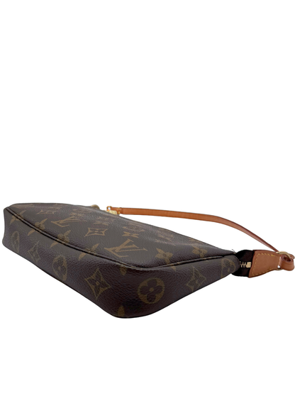 LOUIS VUITTON POCHETTE