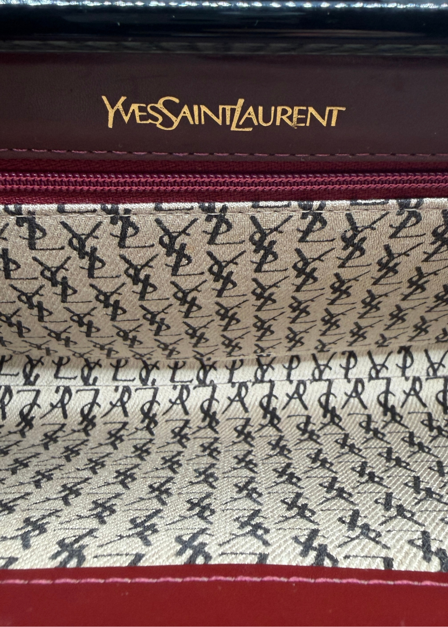 RARE YVES SAINT LAURENT CLUTCH