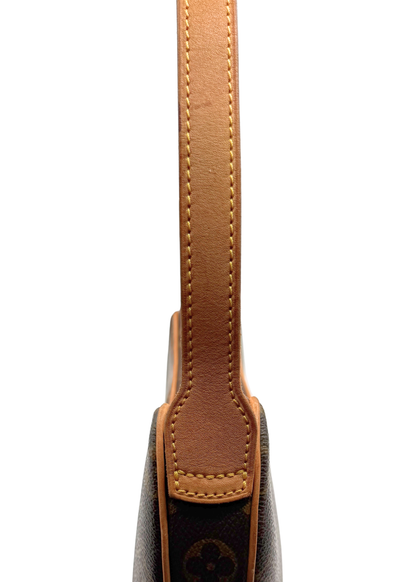LOUIS VUITTON CROISSANT PM
