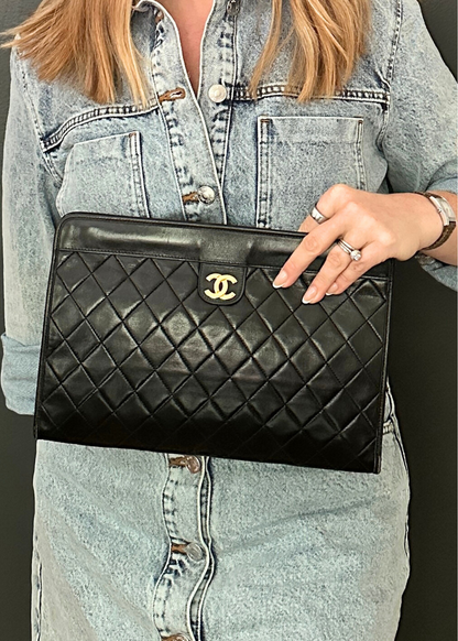 CHANEL MATELASSÉ CLUTCH